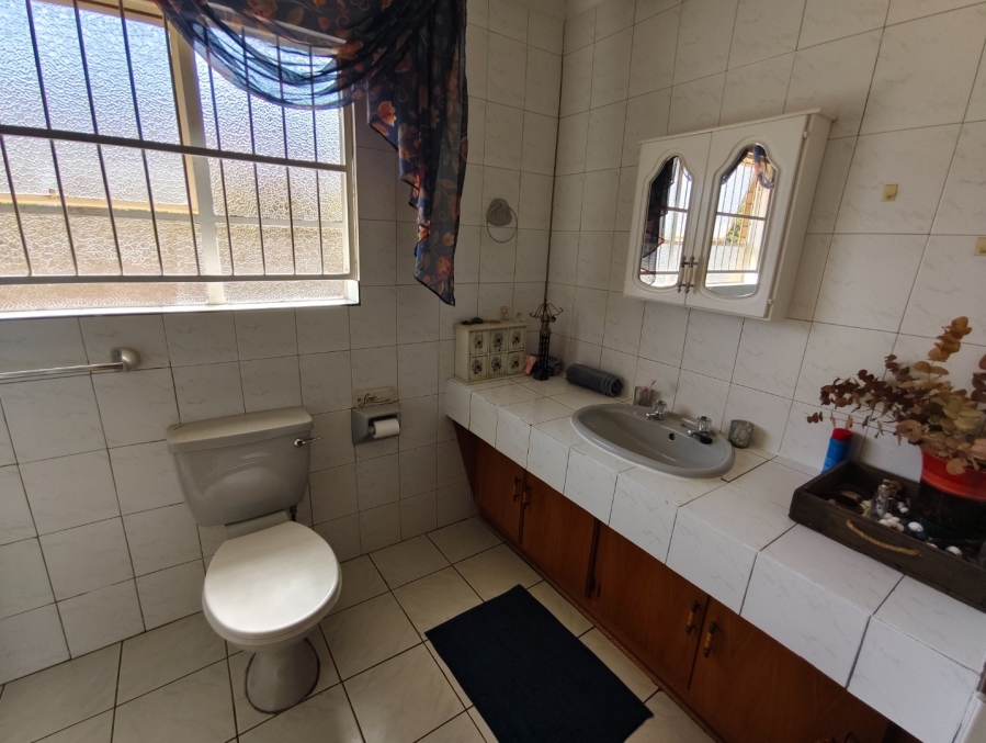 To Let 3 Bedroom Property for Rent in Uitsig Free State